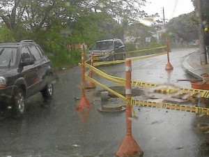 El trancón del martes a las 2 p. m. llegaba a la vía que sube a Lagos del Cacique. El trancón del martes a las 2 p. m. llegaba a la vía que sube a Lagos del Cacique.