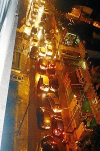 La foto del trancón en la noche de Halloween, en la carrera 40, enviada por la Periodista del Barrio. La foto del trancón en la noche de Halloween, en la carrera 40, enviada por la Periodista del Barrio.
