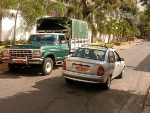 Este es el camión estacionado “permanentemente” en la carrera 39 con 41.