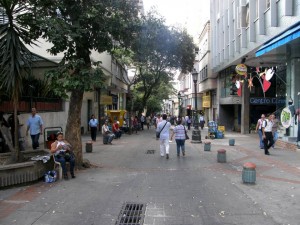 El Centro volvió a ser de los peatones