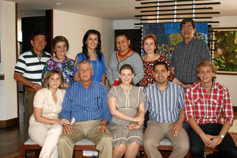 Maritza Reyes, Luis Fernando González, María Constanza González, Jorge Madero, Diego González, Reynel Martínez, Carmen Cecilia Acevedo, María del Pilar García, Judith Gutiérrez, María Teresa Gómez de Ortiz y Manuel Ortiz.