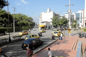 El periodista denuncia que en este cruce ocurren infracciones de tránsito a diario.