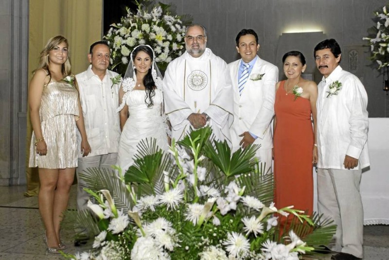 Ivonne Hernández de Osma, Germán Os-ma, Ana María Torres Orozco, Padre José Gabriel Gómez, Ludwing Mantilla Castro, Elvia Hercilia Páez y Bernabé Celis Carrillo