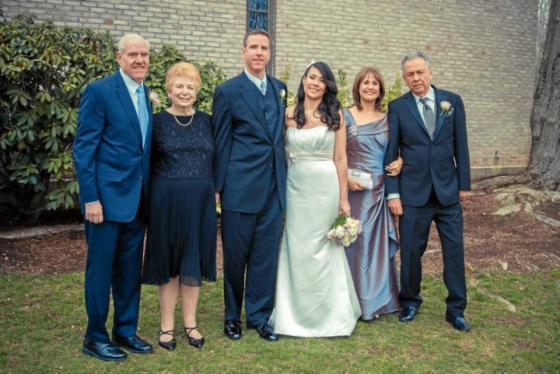 Timothy Dineen, Kathleen Dineen, Terren-ce Christopher Dineen, Sandra Ximena Bautista Hinestroza, Clara Inés Hinestroza y Pedro Bautista.