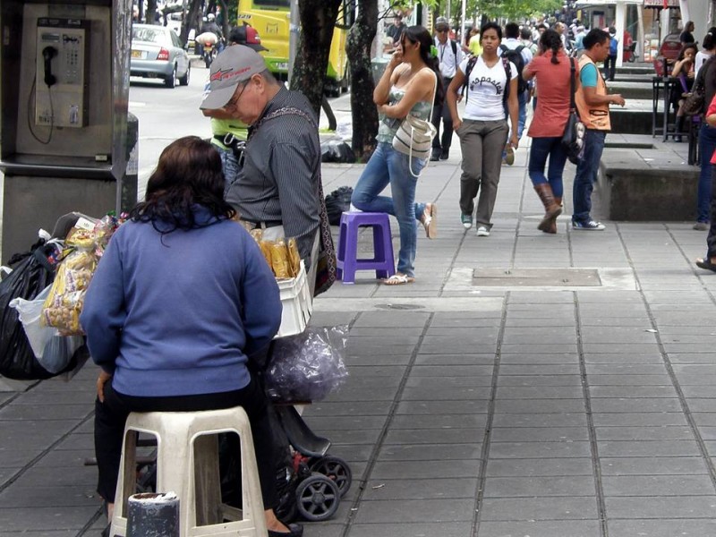 En la carrera 33 persisten algunas ventas de minutos.