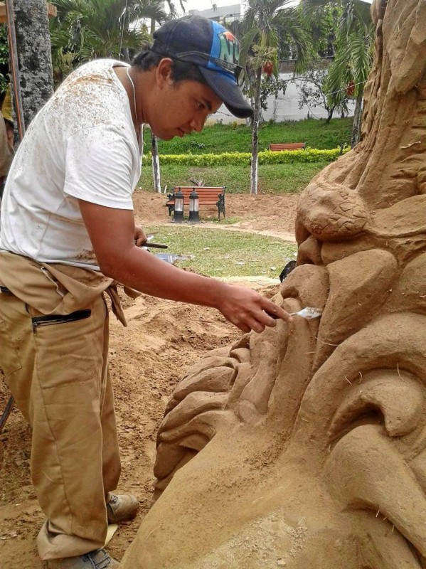 El montaje de las obras se hace desde finales de mayo.