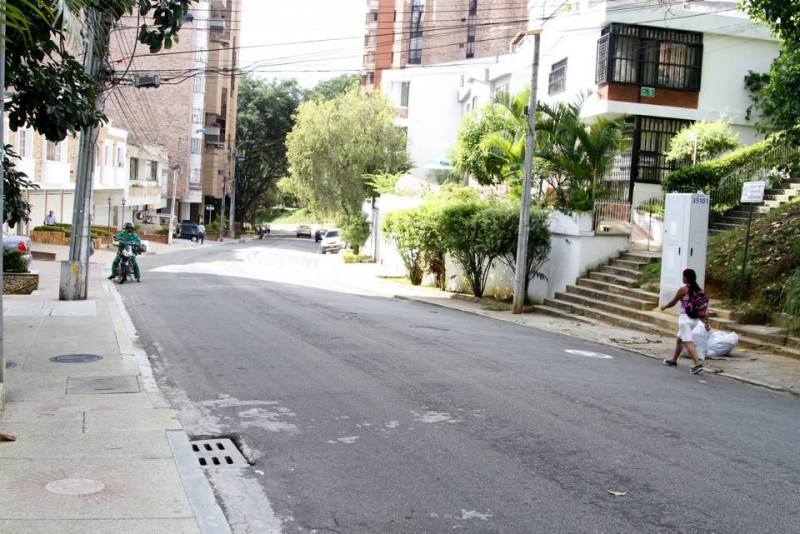 En estas escaleras de la carrera 39 con calle 42 ocurrió el asalto en el que quedó herida María Consuelo Sandoval, quien luego falleció