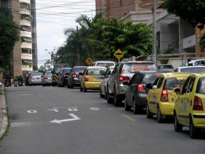 Residentes de este sector de la carrera 38 piden un reductor de velocidad “más efectivo”. - Archivo /GENTE DE CABECERA