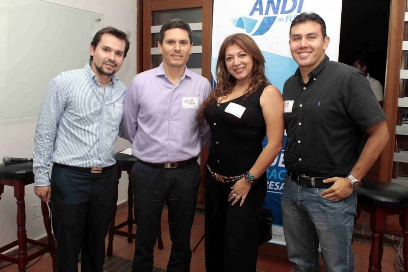 Hugo Armando Rodríguez, José Roberto Álvarez, Silvia Pérez y Andrés Trillos. - Manrucio  Betancourt /GENTE DE CABECERA