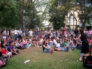 Cuenteros en el parque San Pío