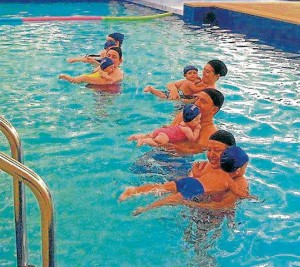 Las piscinas deben tener unas condiciones especiales para que los niños puedan nadar