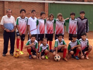 El torneo se desarrolla los sábados en la cancha de tierra del Club Unión. - Suministradas /GENTE DE CABECERA