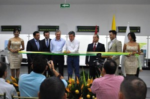 Luis F. Bohórquez, Alcalde de Bucaramanga; Enrique Gómez, delegado del Gobernador de Santander; Andrés E. Mantilla, director del Instituto Colombiano del Petróleo, ICP; Carlos E. Zamudio, director de Servicios Compartidos de Ecopetrol, y Jairo Correa, secretario de Gobierno de Piedecuesta. - Suministrada / GENTE DE CABECERA