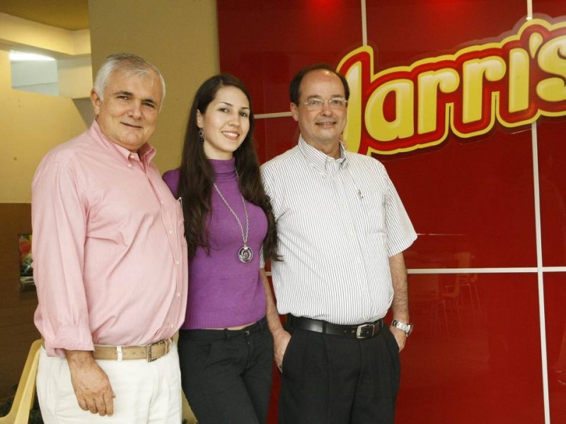 Juan Manuel Serrano, María Ximena Rojas y Felipe Serrano.