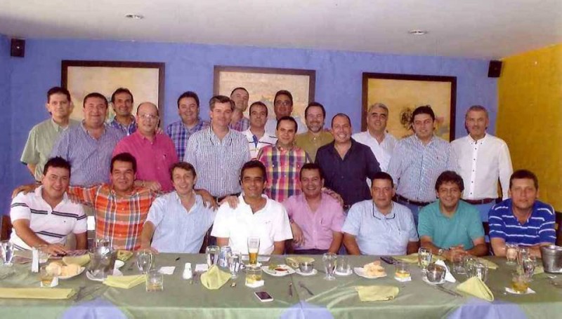 Sergio Vesga, Ángel Nevardo Rangel, Diego Pimiento, Juan Carlos Rueda, Miguel Iván Rodríguez, Humberto Vesga, Luis Rangel y Juan Manuel Serrano. De pie: Manuel Puyana, Carlos Soto, Alfonso Angarita, Henry Cortés, Jaime Carrizos, Jorge Rueda, Julio García, José Martín Calvo, Javier Parra, Ernesto Pinzón, Sergio Abril, Julián Díaz, Jaime Serrano, Germán Robles y Federico Hederich. - Suministrada /GENTE DE CABECERA