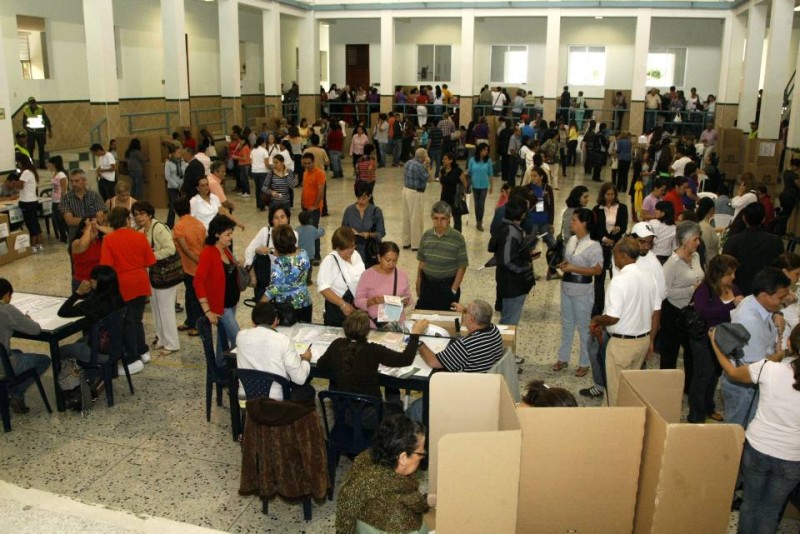 Si su puesto de votación es el colegio San Pedro Claver, recuerde que la entrada será por la carrera 28, no por el parqueadero, como se hacía usualmente. Esto debido a las obras que se adelantan en el plantel educativo.