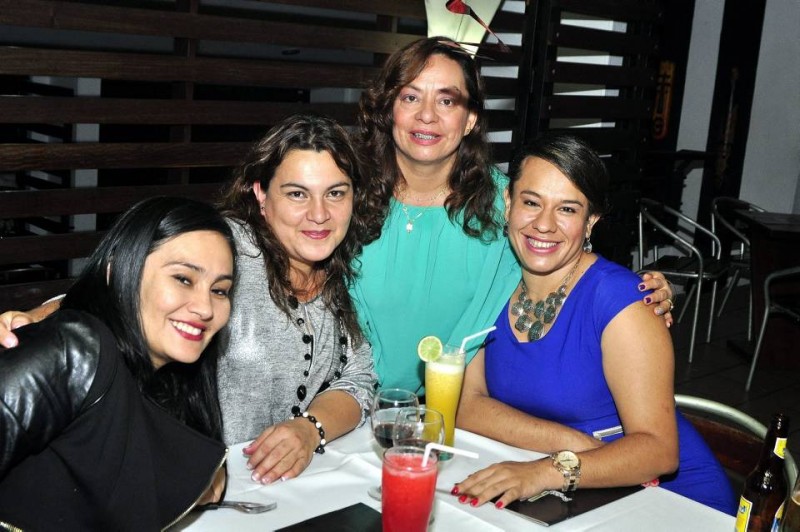 Iris Jazmín Hernández, Marlene Mesa Mesa  y Mónica Johana Rueda y Francely Arciniegas. - Laura Herrera / GENTE DE CABECERA