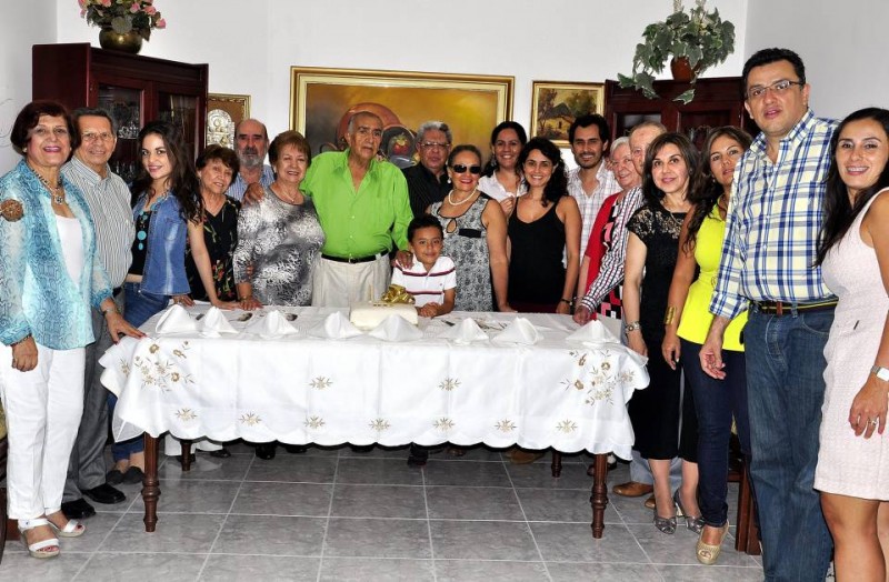 Mary de Forero, Pedro Torres, Andrea Forero, Gloria Martínez, Hernán Gómez, Bety de Gómez, Gabriel Forero, Samuel Forero, Nora de Villamizar, Luis Villamizar, Maryuri Villamizar, Angélica Villamizar, Reynaldo Arenas, Ana de Quintero, Benjamín Quintero, Claudia León, Elvira León, Faunier Forero y Maira Jaimes. - Laura Herrara / GENTE DE CABECERA