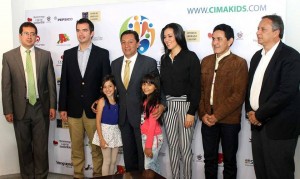 De izquierda a derecha: Fray Samuel Elías Forero B., rector de la Santo Tomás; Juan Camilo Beltrán, presidente Cámara de Comercio; Luis Francisco Bohórquez, alcalde de Bucaramanga; Bianca Dager Jervis, directora general Cima Kids; Víctor Moreno, subdirector de Medio Ambiente del Área Metropolitana; Carlos Chaverra, gerente de Promisión S.A. - Suministrada / GENTE DE CABECERA