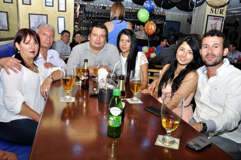 Doris Marina Penagos, Augusto Cantillo, Carlos Andrés Castillo, Nancy Corso, Natalia Castillo y Mauricio Palomino. - Laura Herrera / GENTE DE CABECERA