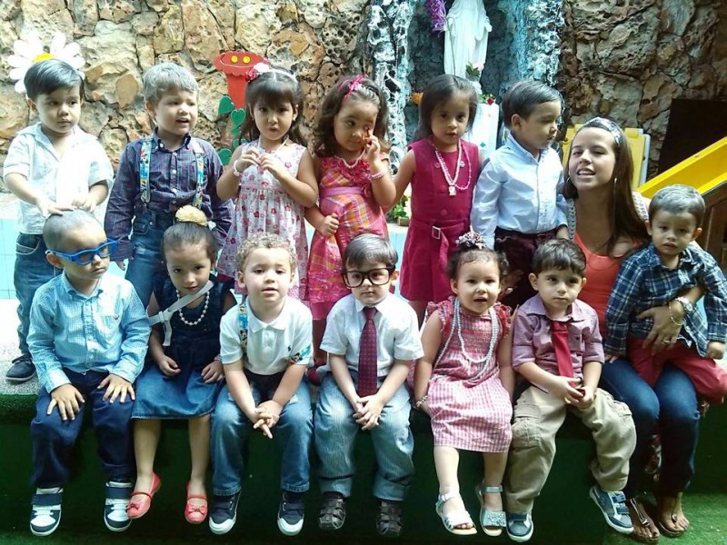 Richard D’Ángelo Zambrano, José David Lizarazo, Alejandra Villabona, María Camila Rodríguez, Isabella Cifuentes y Sebastián David Merchán. Sentados: Juan Esteban Ramírez, Mariana Sofía Rodríguez, Javier Helí Rueda, Samuel Velasco, Diana Salomé García, Luis Carlos Gutiérrez, Sebastián Acosta y Sandra Nitola. - Suministrada / GENTE DE CABECERA