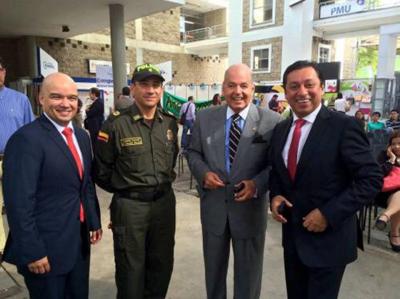 Sergio Muñoz, Coronel de la Policia Nacional Reynaldo Rojas, Raimundo Angulo, Presidente del Concurso Nacional de Belleza, y Luis Francisco Bohórquez, alcalde de Bucaramanga. - Suministrada Adolfo Herrera / GENTE DE CABECERA