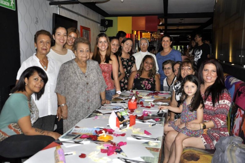 Jael Rivero, Rosa Isbelia Leal Moreno, Cecilia Leal Moreno, Silvia Rodríguez, Claudia  Ximena Palacios, Silvia Juliana Serrano Flores, Adriana Blanco, Andrea del Pilar Mantilla, Libia Carolina Blanco Leal, Ana Mercedes Blanco Rojas, María Otilia Moreno Capacho, Lola Patiño de Quiroga, Carolina Vargas Palomino, Martha Catalina Vásquez Solano, Sofía Galindo Palacios y Catalina Serrano. - Laura Herrera / GENTE DE CABECERA