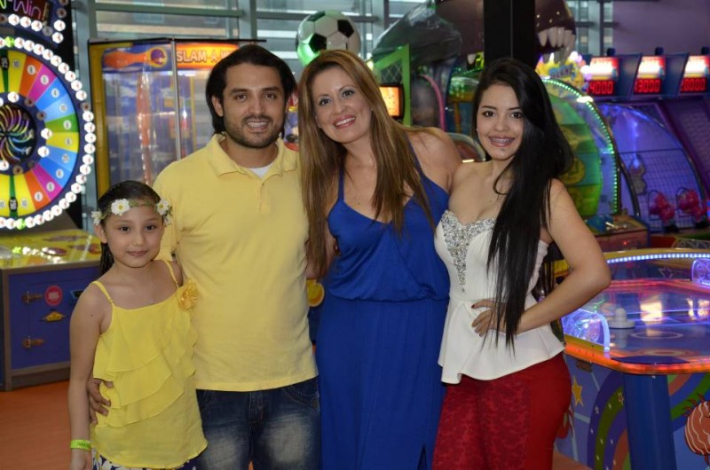 Karol Ximena Madiedo, Jhon Madiedo, Yadira Muñoz y Karent Paola Muñoz. - Suministrada Manuel Reyes Fotografía / GENTE DE CABECERA