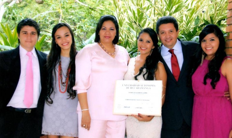 Diego Parra, Karen Bocanegra, Neyda Guzmán Pacheco, Stefany Cecilia Paredes Guzmán, Eduardo Paredes y Cindy Paola Paredes Guzmán. - Suministrada / GENTE DE CABECERA