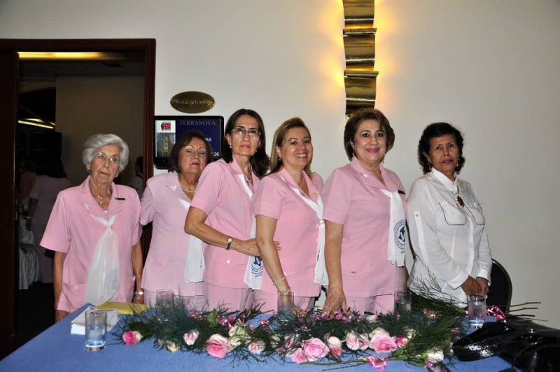 Isabel de Valdivieso, Carmen Cecilia Cárdenas Pitta, Gloria López de Ortiz, Claudia Sánchez, Nelly Upegui de Mejía y María Eugenia Vega. - Laura Herrera / GENTE DE CABECERA