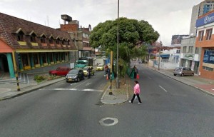 El ciudadano denuncia a un indigente que suele ubicarse en este lugar. - Tomada de Google / GENTE DE CABECERA