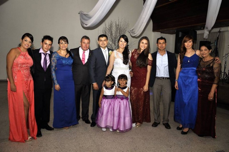 Yuly Serrano, Sebastián Arias, Marta Ávila, Víctor Serrano, Anderson Ramírez, Leidy Serrano, Alejandra Ramírez, Janer Ramírez, Laura Serrano, Marina Palacios y las niñas Gabriela y Valeria Vargas. - Didier Niño / GENTE DE CABECERA