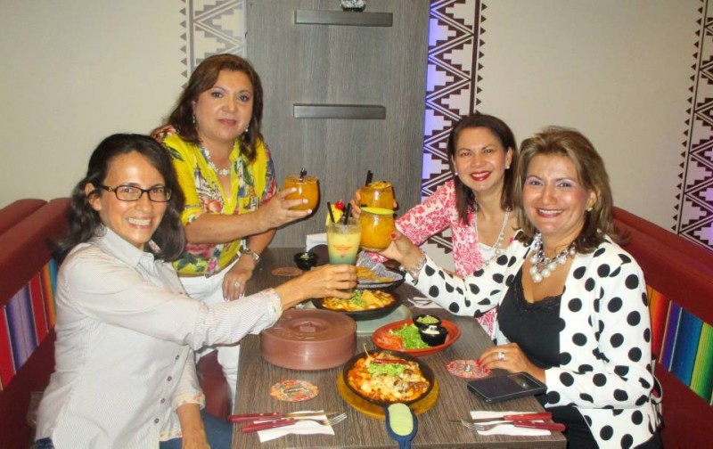 Ana Julia de Gutiérrez, Marina Cortez de Plata, Esperanza Rodríguez, Lucila Carreño de Arias y Rosa Ismelia Prada. - Laura Herrera / GENTE DE CABECERA