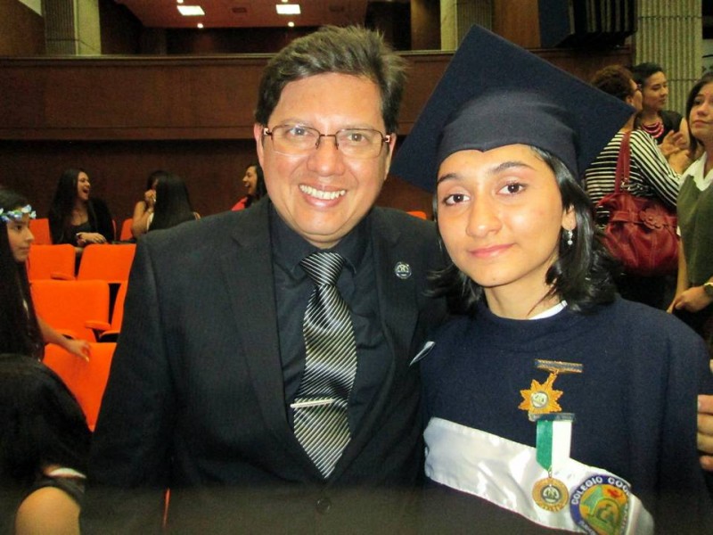 Wilson Contreras, rector del colegio, y Carina Arciniegas. - Suministrada / GENTE DE CABECERA