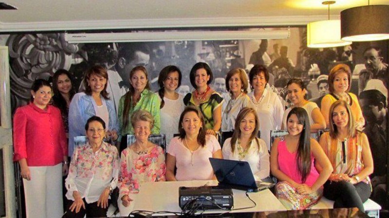 Diana Gutiérrez, Betsy Barragán, Liliana Ortiz, Claudia Ramírez, Enith Johana Ribero, Sandra Rey, Martha de Casadiego, Cecilia de Amaya, Tika Casadiego, Vicky Ortiz, Esperanza Acevedo, Delia Parra, Amanda Lucía Barajas, Marinela Berbesí, María Caro Cárdenas y Claudia Jaramillo. - Suministrada / GENTE DE CABECERA