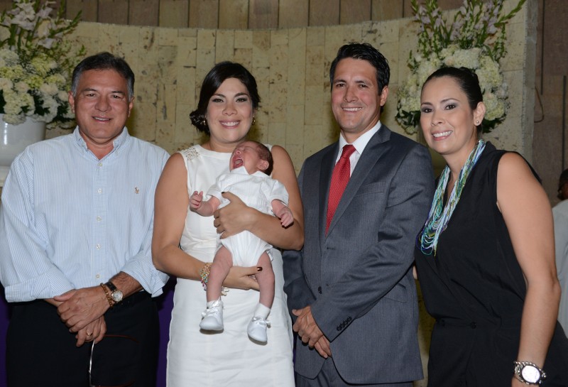 Fernando Vargas Mendoza, Milena Plata Sepúlveda, Federico Vargas Plata, Jaime Vargas Mendoza y Lina Plata Sepúlveda.