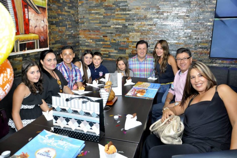 Daniela Romero, Saida Pabón, Julián Ramírez, Silvia Ramírez, Santiago Romero, Valeria Ramírez, Ciro Alfonso Ramírez, Claudia Pinto, Julio Ramírez y Janeth Pinto. - Laura Herrera / GENTE DE CABECERA