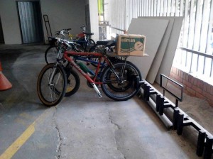 Center Centro del Comercio es otro punto que pensó en los ciclistas.