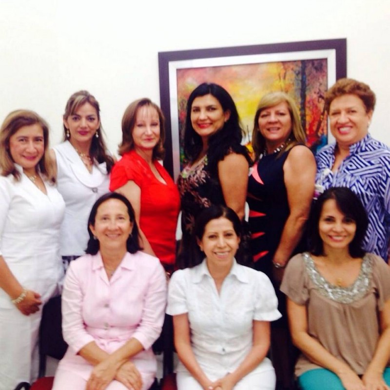 Álix Porras Chacón, secretaria de Salud de Santander; Nelly Rey de Cruz, Ligia Betty Arboleda de Pérez, Claudia Patricia Vargas Gómez, Laura E. Avellaneda Figueroa, Yaneth Corredor Jurado, María Viviana Cárdenas Villabona, Helda Cecilia Amaya Díaz y Dora Inés Parra. - Suministrada / GENTE DE CABECERA