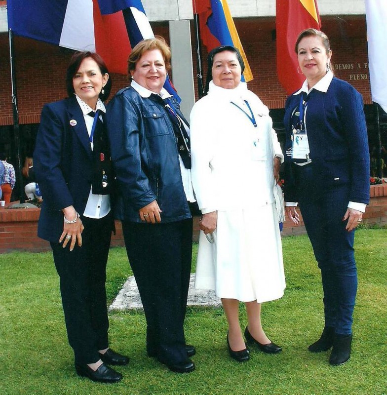 Teresa Cárdenas Pitta, Martha Leonor Alarcón Mantilla; Hermana Nubia Teresa Barco Jurado, rectora del colegio de La Presentación Bucaramanga, y Lucrecia Amaya Ortega. - Suministrada / GENTE DE CABECERA