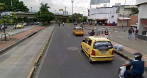 Este es el punto en el que el conductor deberá decidir si tomar por la calle 61 o por la vía a Girón (hacia la derecha) para llegar a la autopista, en el sur. - Tomada de Google / GENTE DE CABECERA