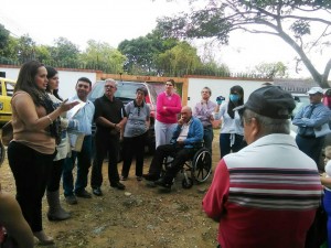 Vecinos de Lagos del Cacique y Los Guayacanes piden a la empresa de telefonía suspender la instalación de una antena en su zona residencial. - Suministrada / GENTE DE CABECERA