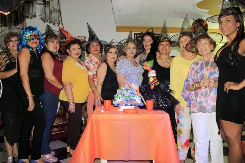 Delma Blanco, Esperanza Mora, María Inés Quiroz, Julieta Pérez, Elvira Mora Camargo, Luz Marina de Zárate, Cecilia de Castro, Juliana Castro, Lady Mendoza de López, Martha Cecilia Rivera, Belén Mejía de Suárez y Yurley Campo. - Fabián Hernández / GENTE DE CABECERA