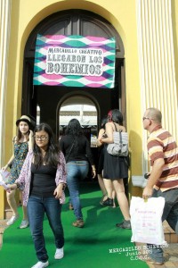 Gente de todas las edades participan en las versiones del mercadillo creativo Llegaron Los Bohemios