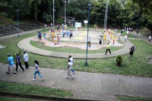 Un ciudadano vecino del parque Los Leones se queja por el ruido que se produce allí por cuenta de unas clases de aeróbicos. - Archivo / GENTE DE CABECERA