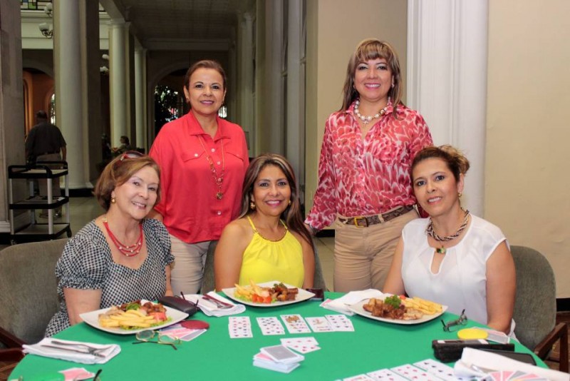 Fella Ávila, María Eugenia Quintero, Martha de Quevedo, Patricia Quintero y Martha Lucía Marín. - Fabián Hernández/GENTE DE CABECERA