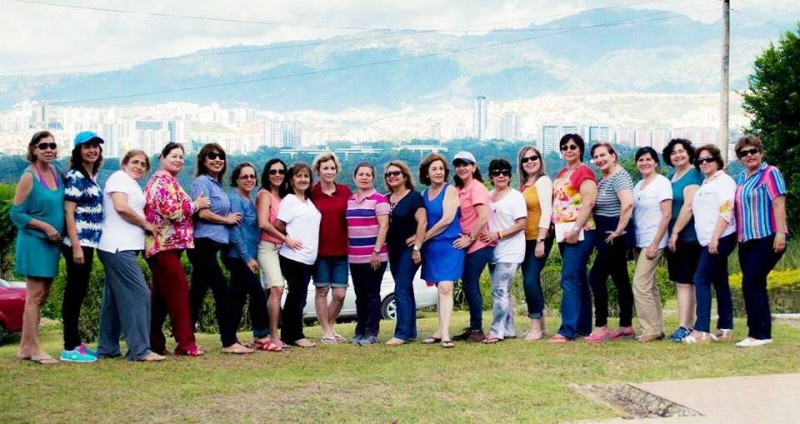 Martha Pradilla, Zuleima Lozano, Myriam Báez, Elsa Serrano, Olga Torres, Bernarda Olejua, Patricia Suárez, Elvira Hernández, Bertha Mantilla, Dioselina Fabre, Gloria Suárez, Rocío Ramírez, Mariela Reyes, Olga Sánchez, Teresa Patiño, Rosalba López, Lucía Guarín, Nubia Pinto, Helena Luna, Laura Camacho y Libia Gómez. - Suministrada / GENTE DE CABECERA