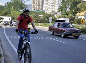 Las autoridades de Tránsito recomiendan a quienes circulan por la autopista ser precavidos y cumplir las normas