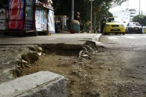 Así está la esquina del Parque de Conucos, en la confluencia entre la calle 62 y el final de la Avenida González Valencia. - César Flórez/GENTE DE CABECERA