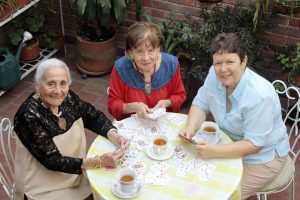 Tres grandes mujeres que viven en el sector y de quienes debemos aprender mucho en este paso por la vida. - Fabián Hernández/ GENTE DE CABECERA